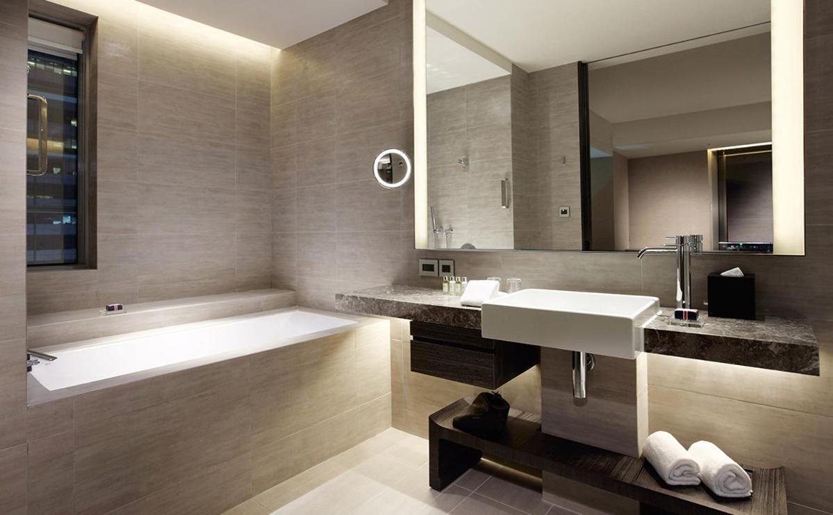 Отель Humble House Taipei, Curio Collection By Hilton Экстерьер фото Bathroom