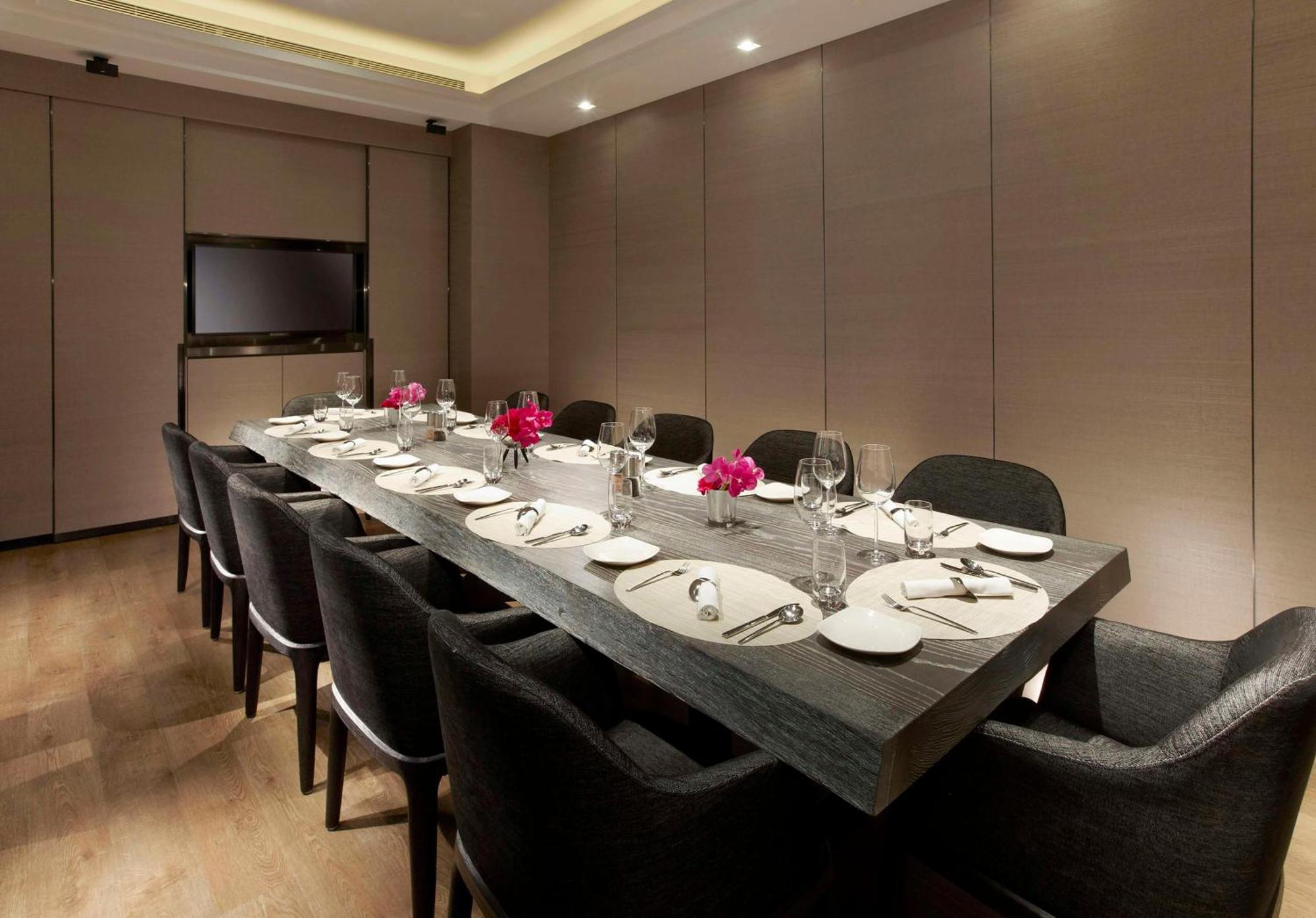 Отель Humble House Taipei, Curio Collection By Hilton Экстерьер фото